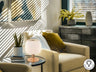 Lámpara de sobremesa BALOON oro brillo con tulipa opal, ideal para dormitorio o salón. Diseño moderno de Schuller con 3 luces G9 y detalles en cristal y metal. Modelo 161190.