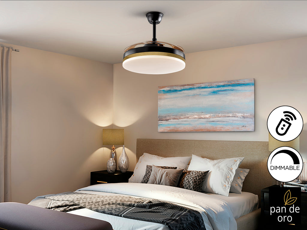 Ventilador de techo Vento negro y oro con luz LED regulable, aspas escamoteables y motor DC, ideal para salón y dormitorio. Diseño moderno de Schuller.