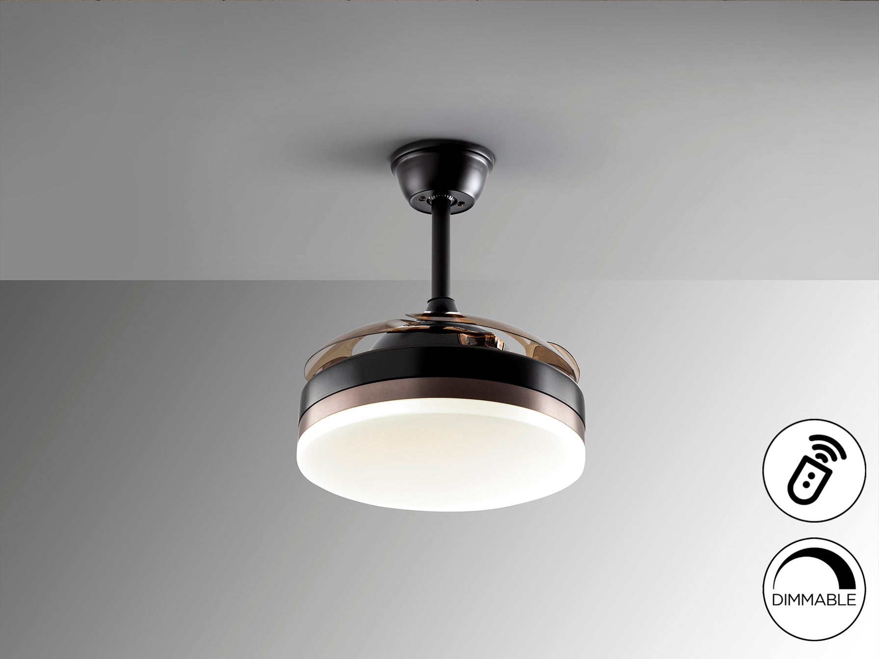 Ventilador de techo Vento Mini Negro Schuller con aspas escamoteables y luz LED regulable, ideal para salón, comedor o dormitorio de estilo moderno e industrial-chic. Motor DC eficiente.