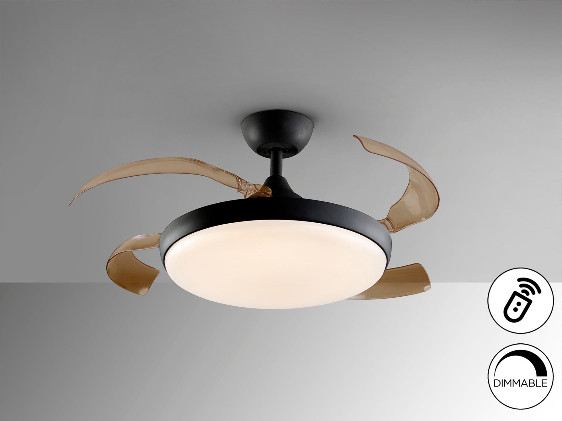 Ventilador de techo Venturi negro con aspas escamoteables, moderno y de estilo industrial, ideal para salón. Incluye motor DC, LED dimable y detalles en metal y acrílico. Producto Schuller (169547).