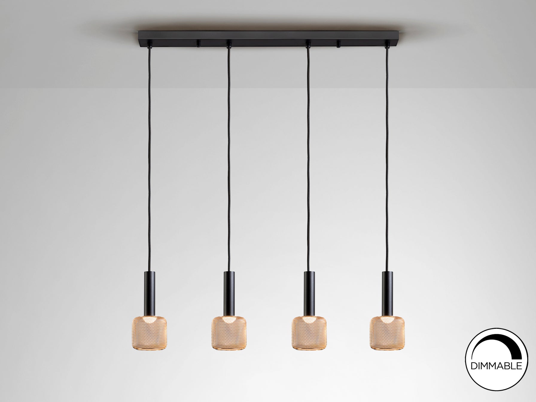 Lámpara de techo Sincro negra y oro de Schuller (175395) con 4 luces LED, diseño moderno para salón-comedor.