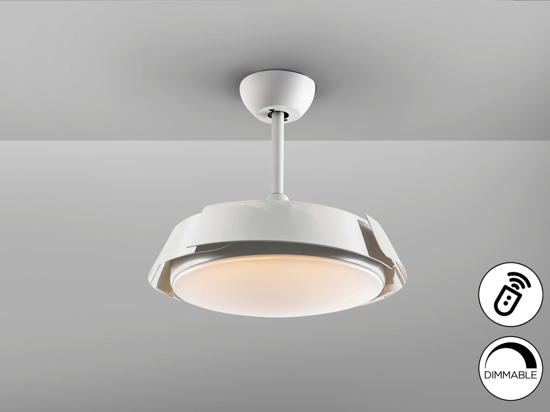 Ventilador de techo ENZO blanco con luz LED dimable y aspas retráctiles, diseño moderno y minimalista de Schuller con control remoto y motor DC.