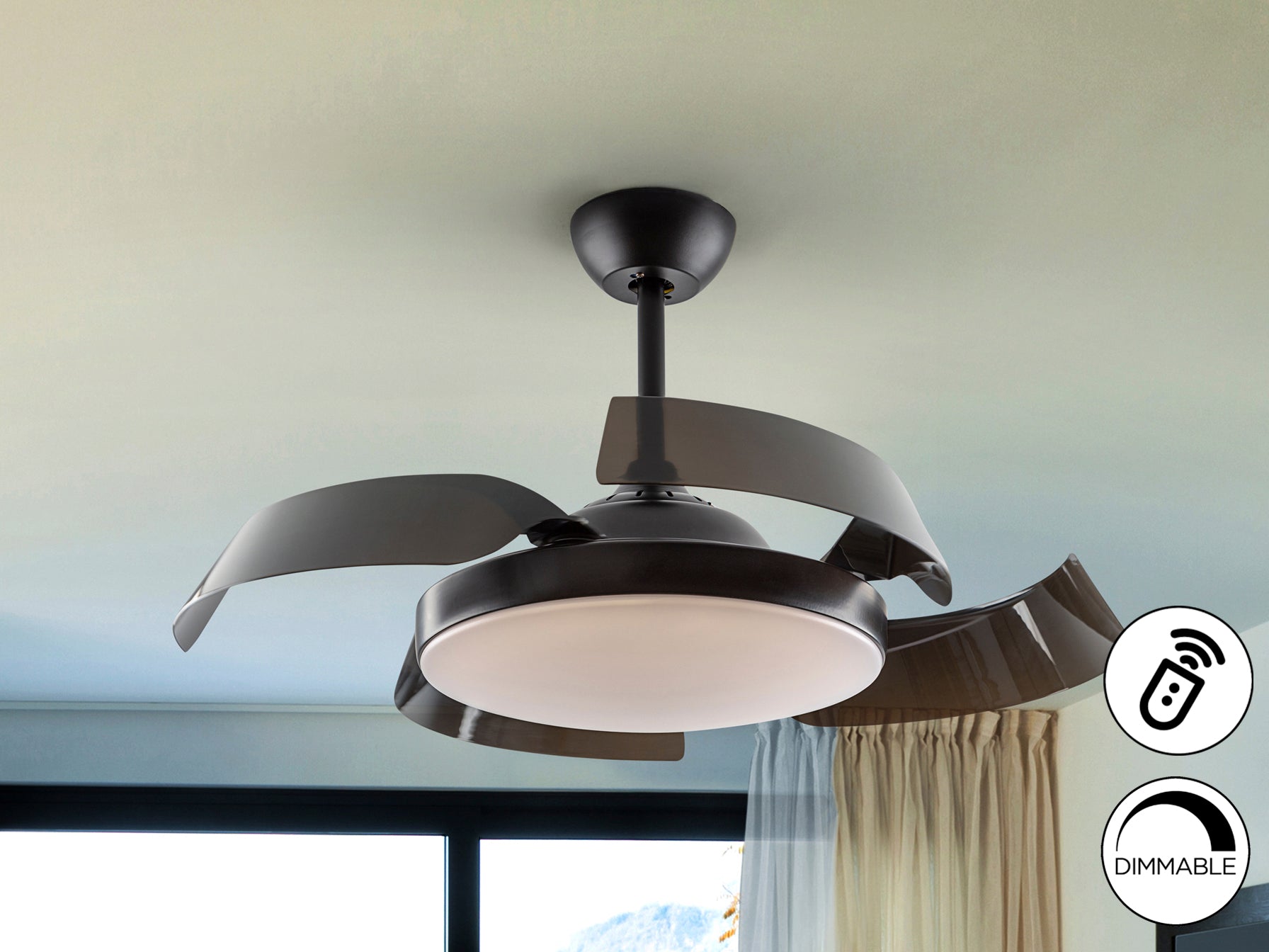 Ventilador de techo Enzo Dim negro de Schuller con luz LED, aspas retráctiles y motor DC silencioso para comedor, dormitorio o salón de estilo moderno e industrial. Incluye 3 temperaturas de color, temporizador y es dimable.