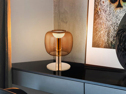 Lámpara de sobremesa Icon oro y ámbar de Schuller, diseño elegante para salón, cristal y metal dorado