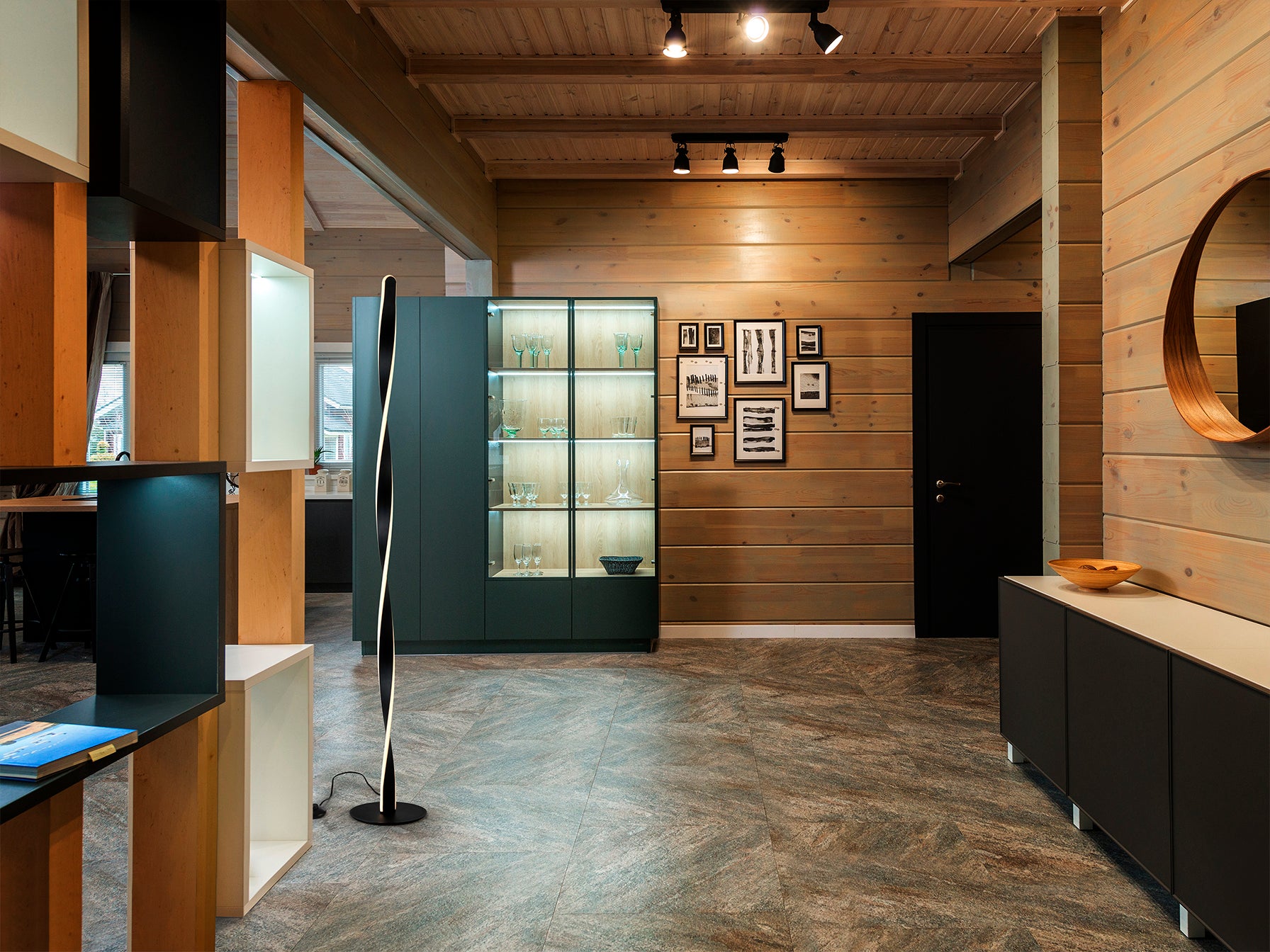 Lámpara de pie Twist negro mate Schuller, diseño industrial moderno en metal y silicona para dormitorio y salón. Ref. 219204.