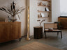 Lámpara de pie Twist oro cepillado Schuller, diseño moderno e industrial en metal para iluminación de salón o dormitorio.