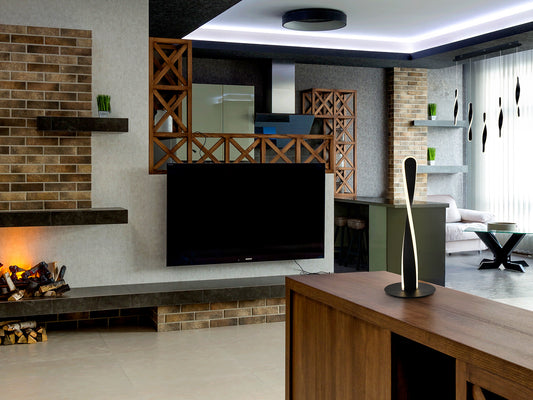 Lámpara de sobremesa Twist negro mate Schuller, diseño industrial moderno en metal, ideal para dormitorio, escritorio o salón.