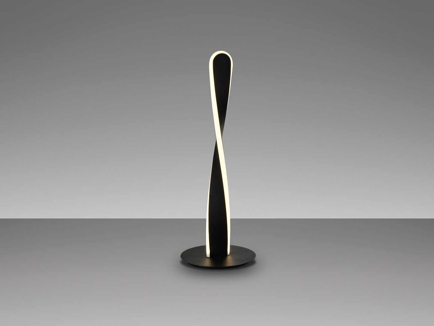 Lámpara de sobremesa Twist negro mate Schuller, diseño industrial moderno en metal, ideal para dormitorio, escritorio y salón.