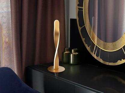 Lámpara de sobremesa Twist en oro cepillado Schuller, diseño moderno e industrial para dormitorio, escritorio y salón.