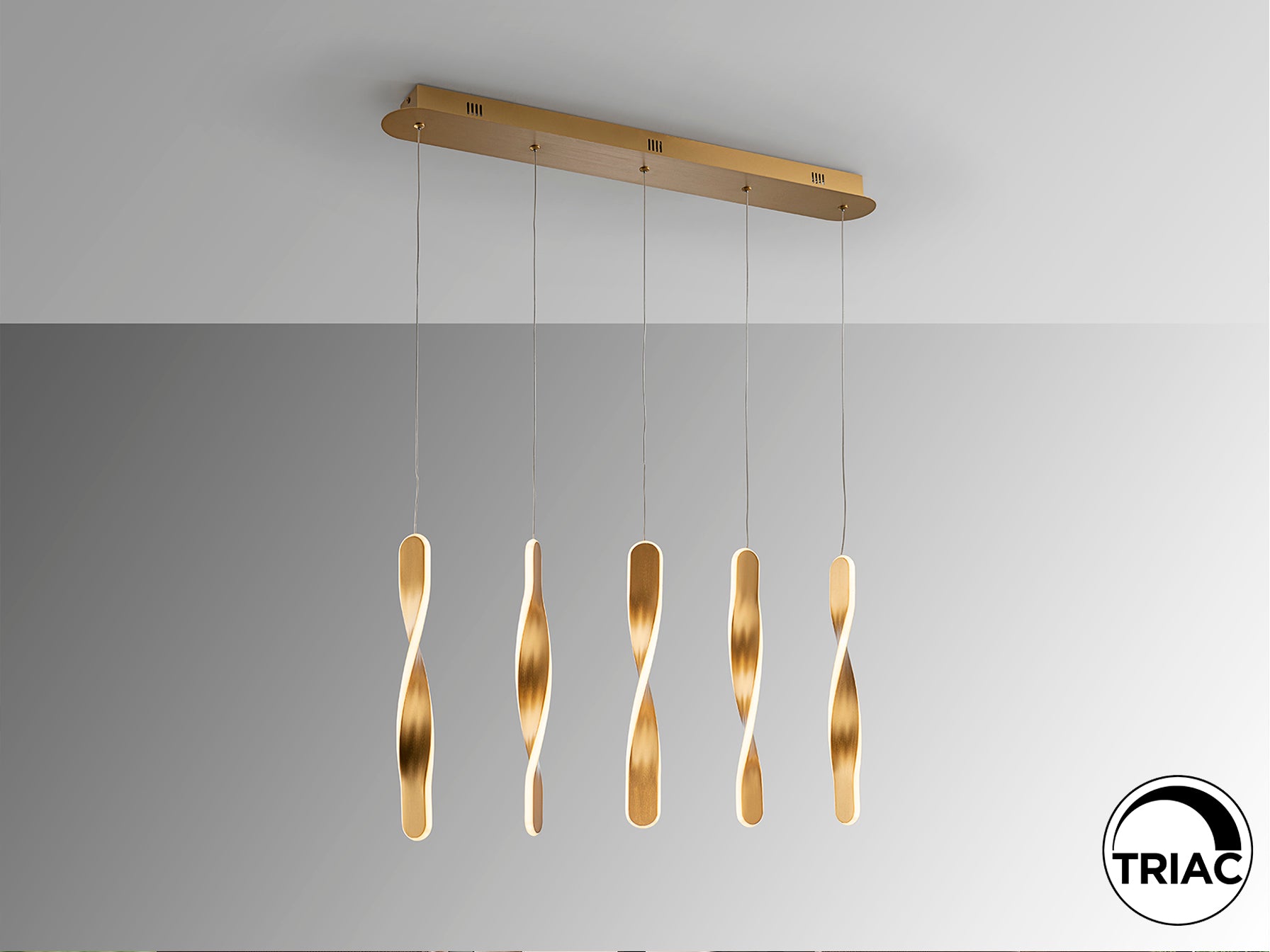 Lámpara de Techo Twist 5L Oro Cepillado Schuller, iluminación moderna y lujosa para comedor y salón, diseño en metal.