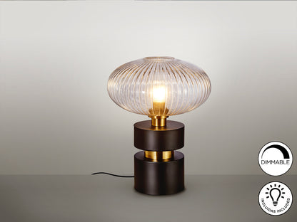 Lámpara de sobremesa Norma en negro y latón de Schuller, diseño industrial moderno con cristal para dormitorio o salón.
