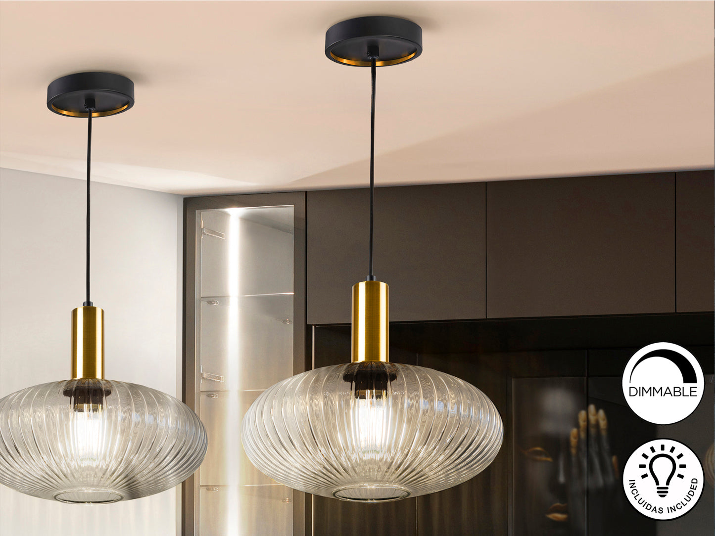 Lámpara de techo Norma en negro y latón de Schuller 225410, diseño moderno industrial con 1 luz E27, cristal transparente y altura regulable, ideal para comedor o salón.