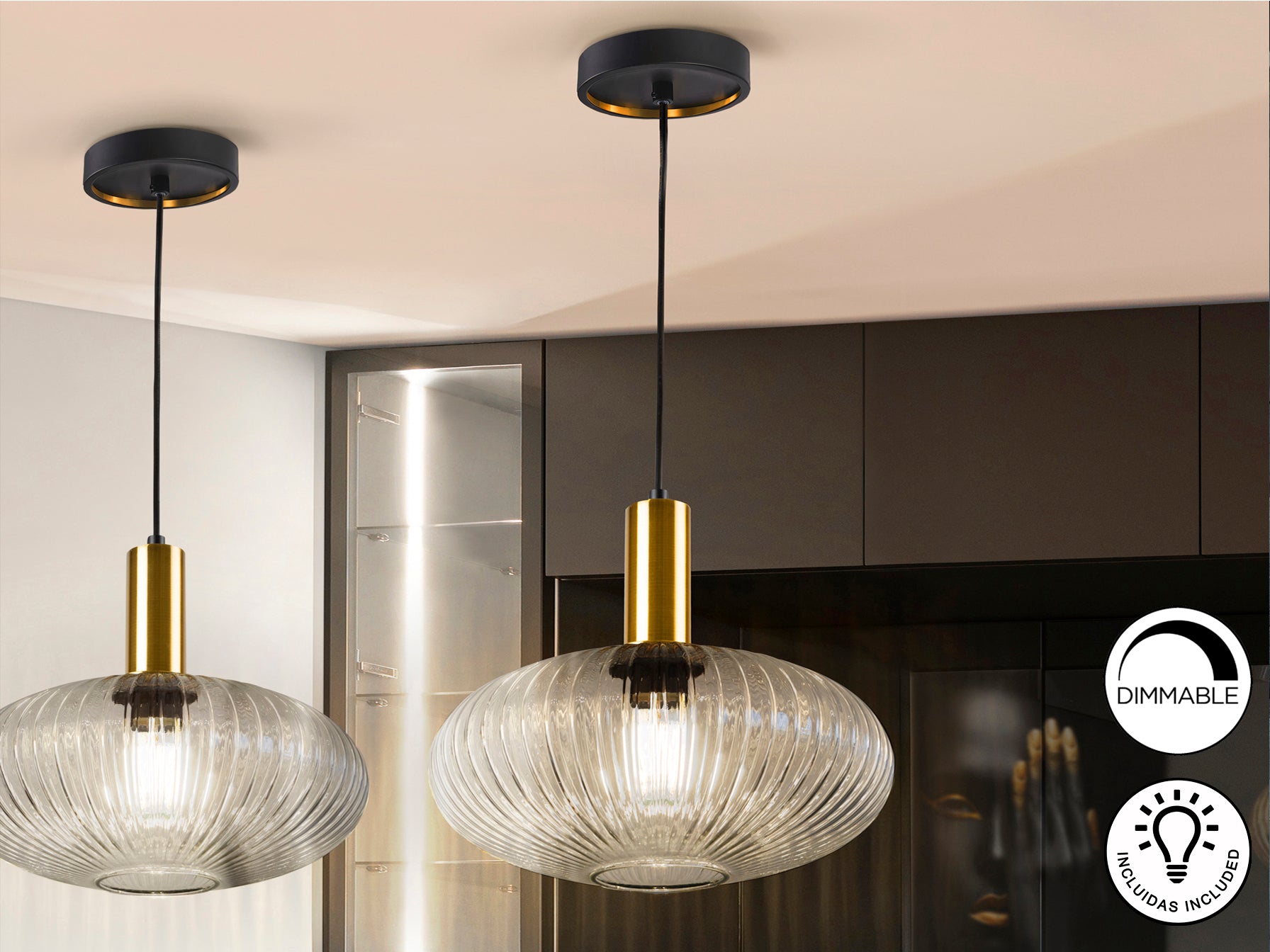 Lámpara de techo Norma en negro y latón de Schuller 225410, diseño moderno industrial con 1 luz E27, cristal transparente y altura regulable, ideal para comedor o salón.