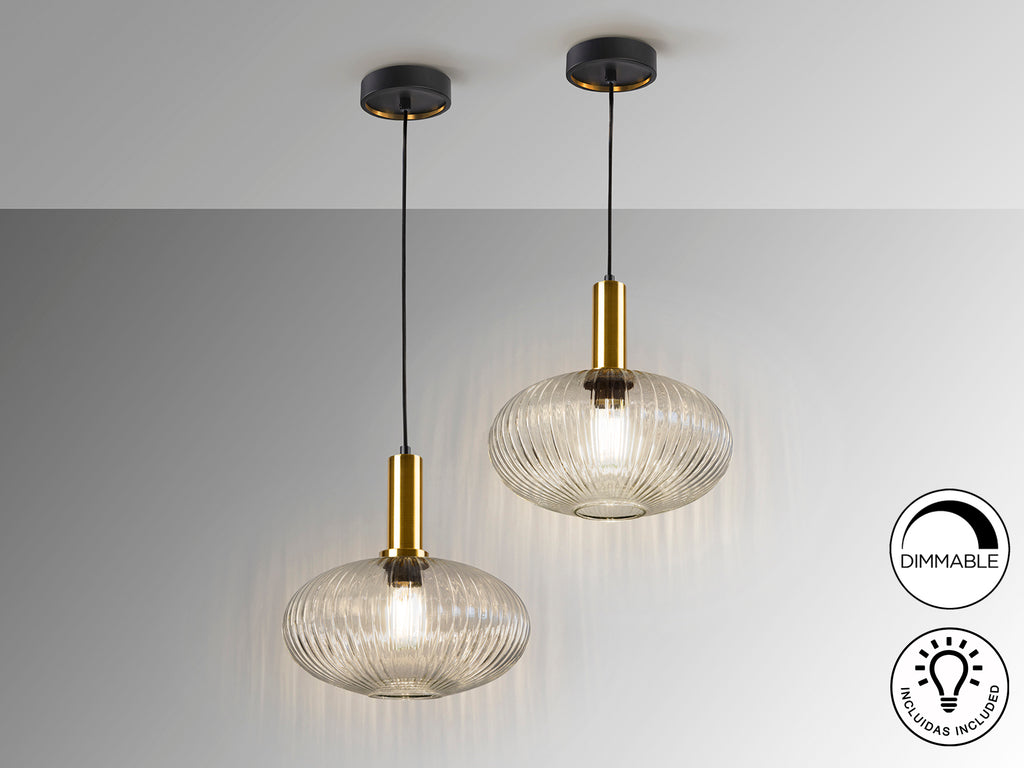 Lámpara de techo Norma en negro y latón de Schuller, con 1 luz E27, cristal transparente, diseño moderno e industrial, regulable en altura, ideal para comedor, recibidor o salón.