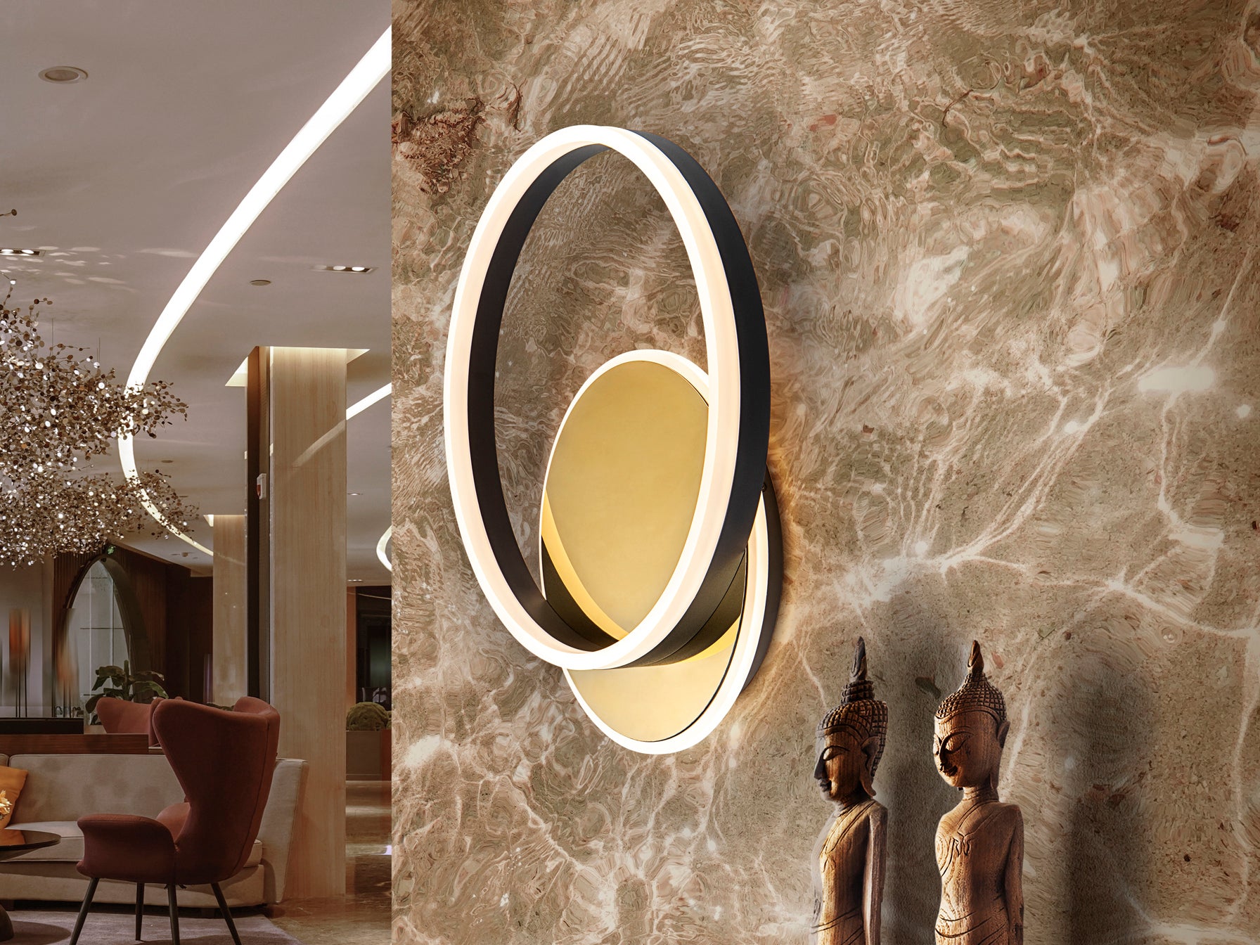 Plafón Oriel en oro y negro mate de Schuller, modelo 226387, con luces LED y diseño moderno.