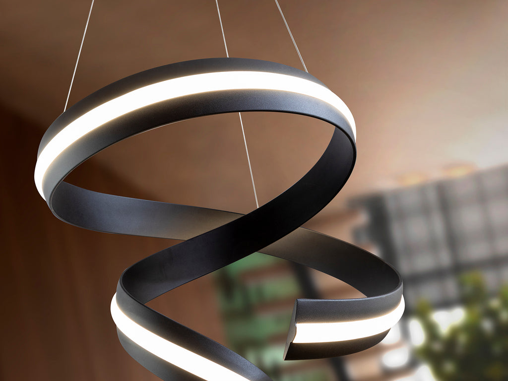 Lámpara de techo Amara Vertical en negro mate de Schuller, diseño moderno con iluminación LED para comedor y salón.