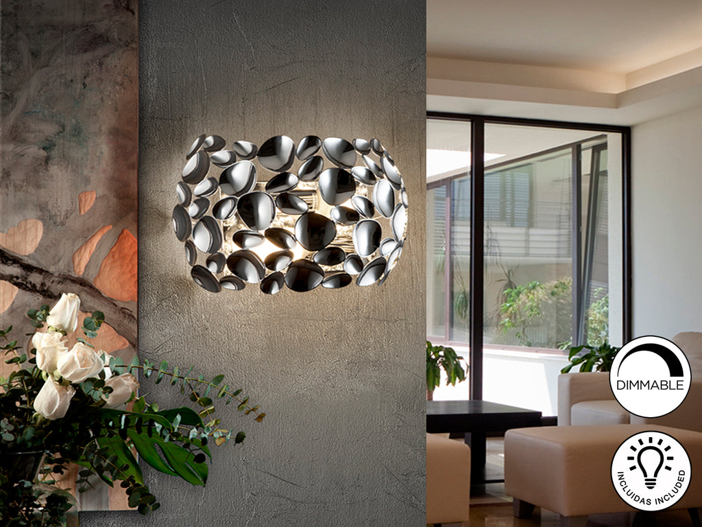Aplique Narisa Cromado Schuller con 2 luces, diseño minimalista y moderno en metal, ideal para pasillo o salón.