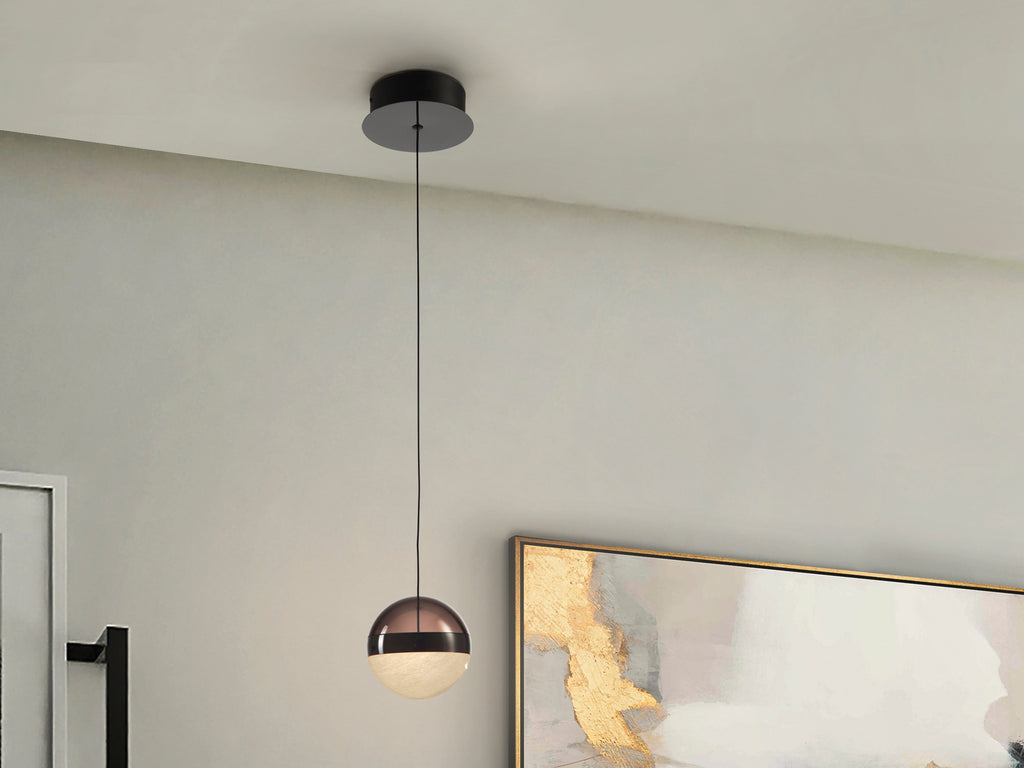 Lámpara colgante Orbes 1L en cromo negro de Schuller, diseño moderno con cristal smoke, LED, metal y mármol, ideal para comedor y salón.