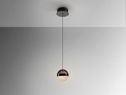 Lámpara colgante Orbes 1L en cromo negro de Schuller, con LED, cristal smoke y mármol, diseño moderno para comedor y salón. Modelo 276139.
