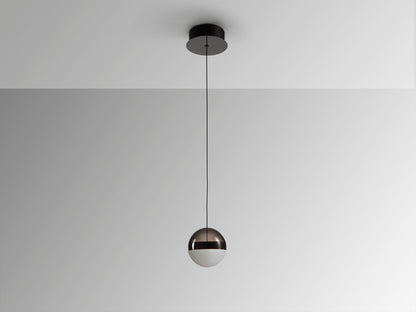 Lámpara colgante Orbes 1L cromo negro Schuller, con LED y diseño moderno en cristal y metal.