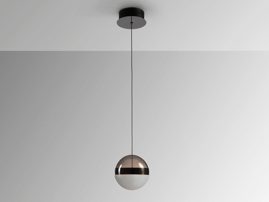 Lámpara colgante Orbes D15 en cromo negro de Schuller, con iluminación LED, diseño moderno en cristal y metal para salones.