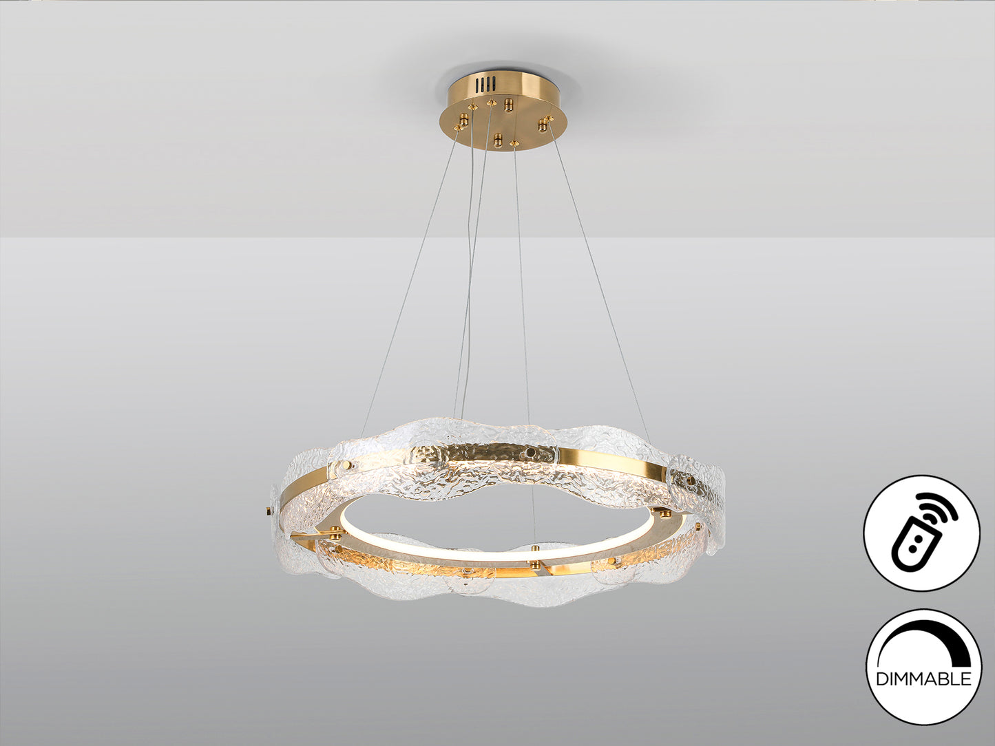 Lámpara de techo Lira Ø60 cm en oro cepillado, dimmable con LED y cristal, diseño moderno para salón de Schuller.
