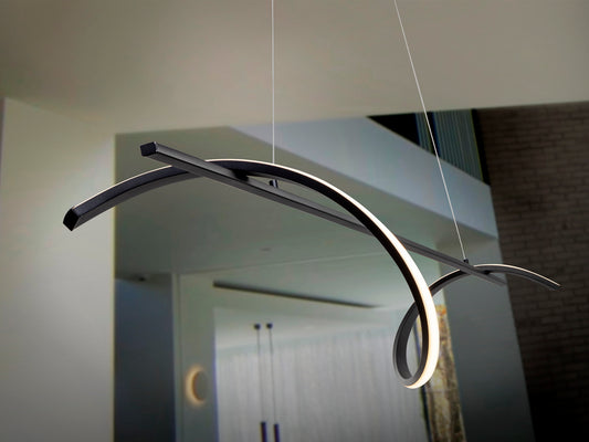 Lámpara colgante Boa negra de metal mate para comedor o salón, con iluminación LED regulable y diseño moderno de Schuller.