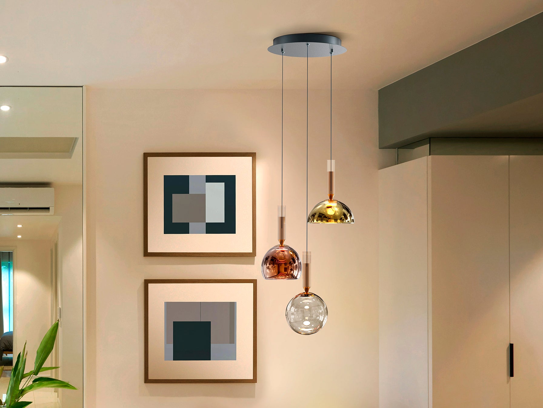 Lámpara de techo Charlize 3 luces gris oscuro con diseño moderno y LED integrado para salón - Schuller 312011 - Altura regulable, aluminio y cristal.