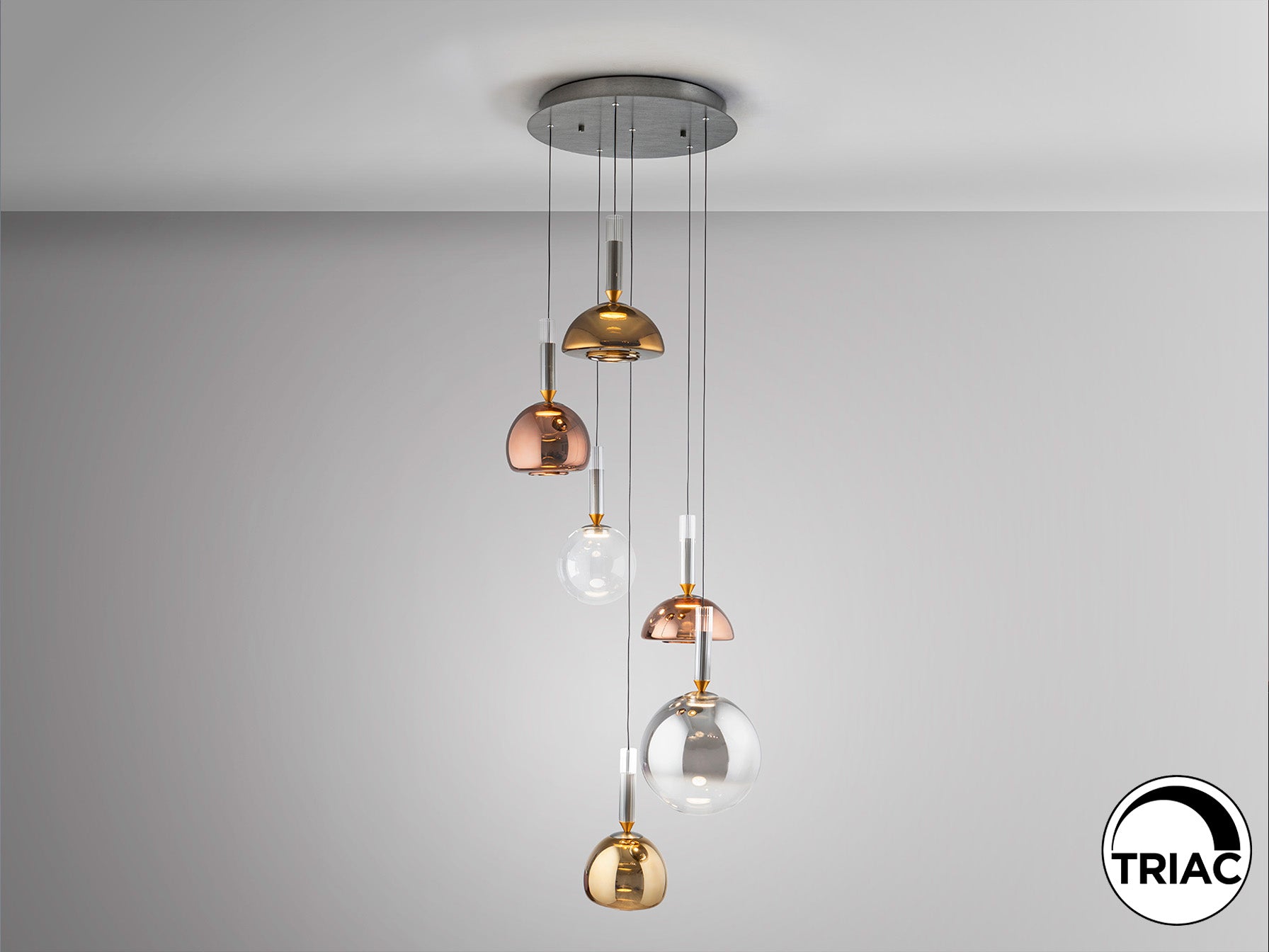 Lámpara de techo Charlize 6 luces gris oscuro de Schuller para comedor y salón, diseño moderno y contemporáneo con LED integrado, regulable en altura, fabricada en aluminio y cristal. Modelo 312189.