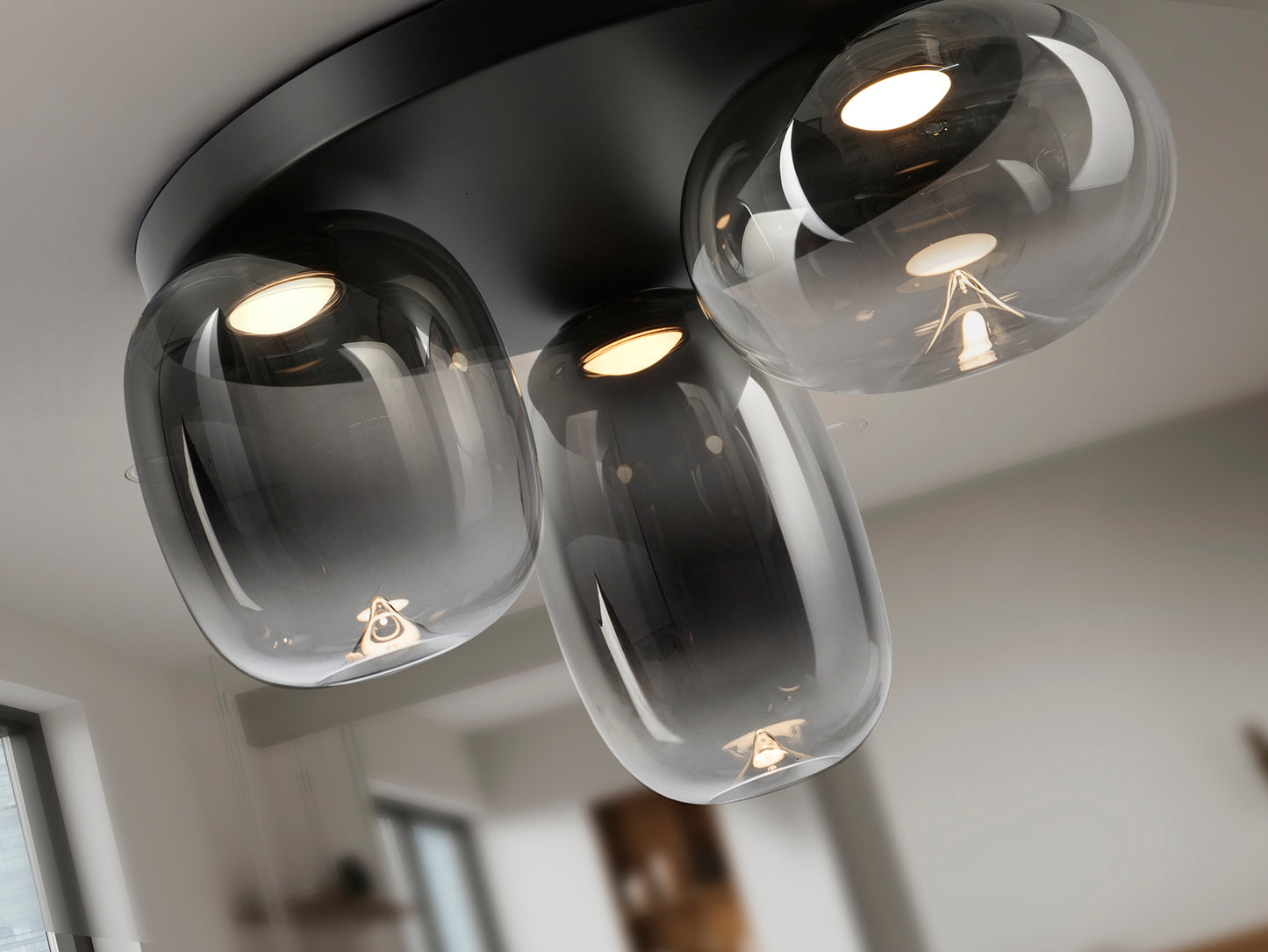 Plafón de techo Onice 3 luces negro y gris smoke, diseño moderno e industrial con LED integrado, fabricado en metal y cristal por Schuller.