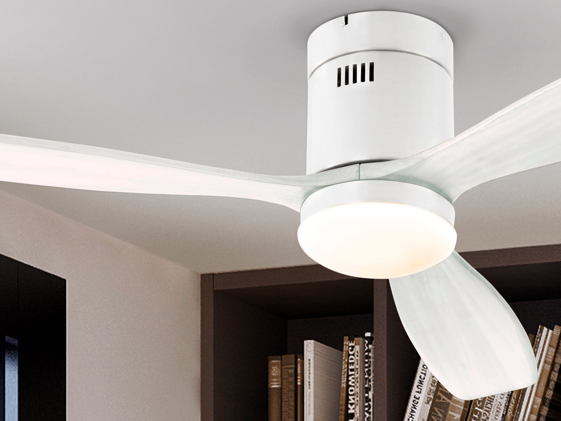 Ventilador de techo Siroco D132 Dim blanco con luz LED y aspas de madera. 6 velocidades, motor DC, dimable, temporizador. Schuller 329583D.