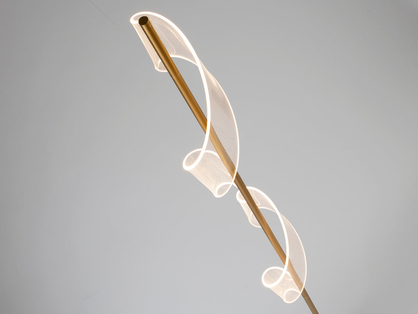 Lámpara de pie VELAS oro mate (Schuller 351126) de diseño moderno con LED, fabricada en metal y aluminio. Ideal para salón.