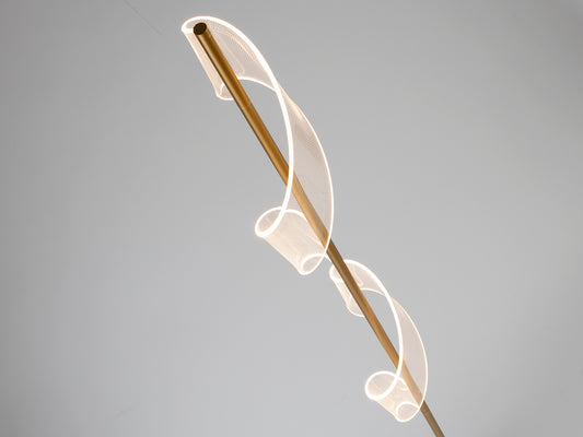 Lámpara de pie VELAS oro mate (Schuller 351126) de diseño moderno con LED, fabricada en metal y aluminio. Ideal para salón.