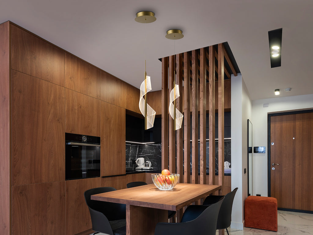 Lámpara colgante Velas 1 luz oro mate para comedor o salón, diseño moderno con LED integrado. Fabricada en metal y aluminio por Schuller.