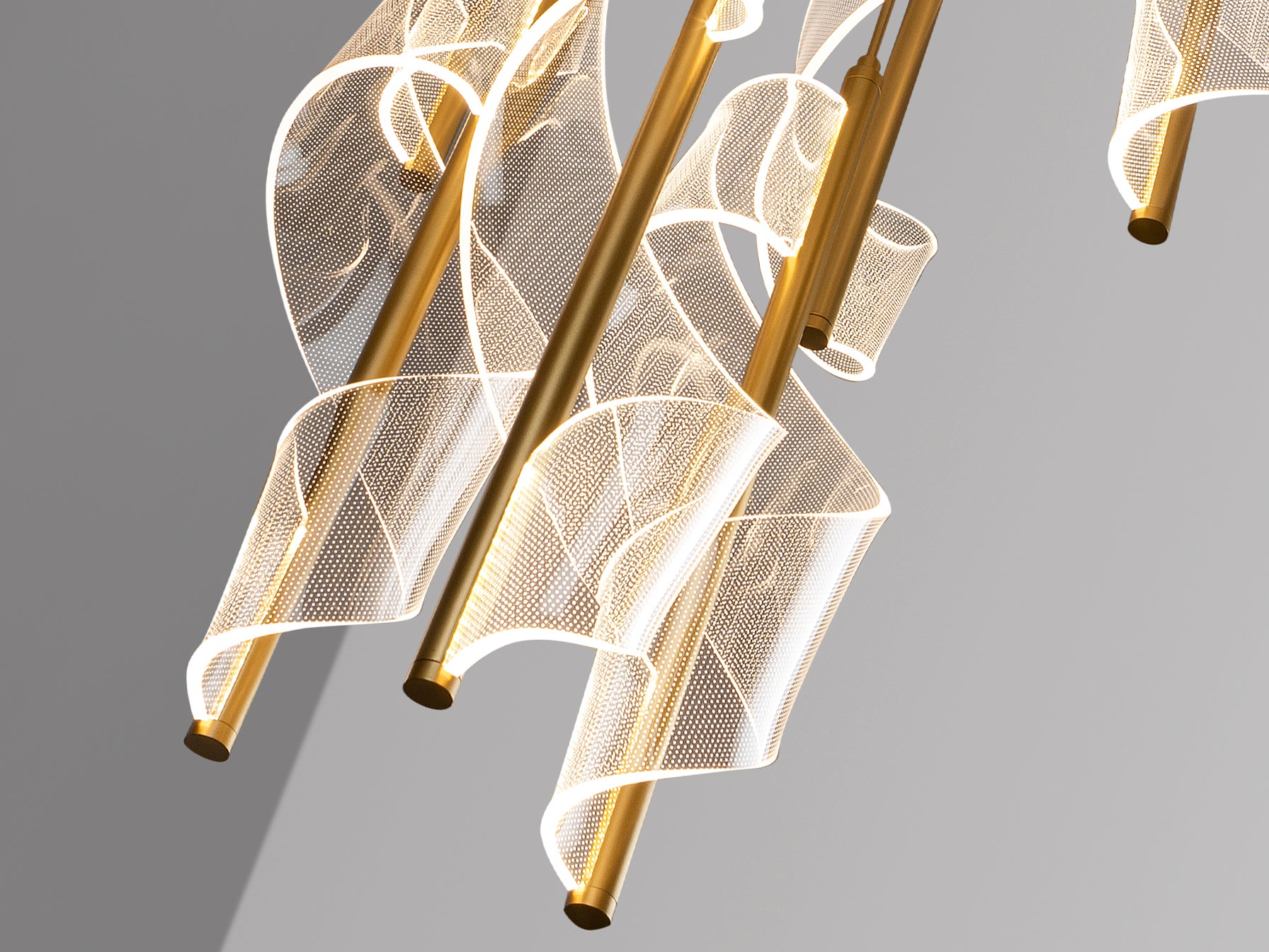 Lámpara de techo VELAS oro mate de Schuller iluminando un salón con diseño moderno y lujo contemporáneo, fabricada en aluminio y metacrilato, con tecnología dimmable.