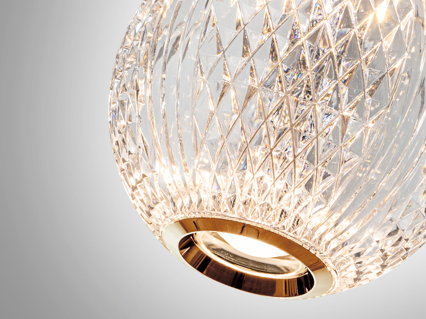 Lámpara de techo Austral oro de Schuller (354264) - Diseño moderno con 5 luces LED, acrílico y metal, ideal para comedor y salón.