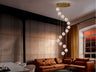 Lámpara de techo Austral 14L LED oro de Schuller, diseño moderno y elegante con detalles en acrílico y metal dorado, ideal para comedor o salón.