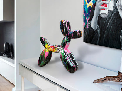 Figura decorativa Balloon Dog grafiti de Schuller en poliresina: diseño moderno y urbano, ideal para salón y oficina.
