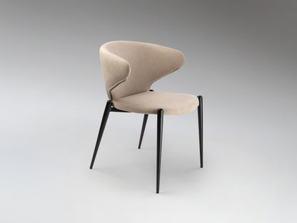 Silla Alize Negro y Beis Schuller en comedor moderno con diseño industrial, tapizada en textil beis y detalles negros. (Colección Alize, modelo 408608)