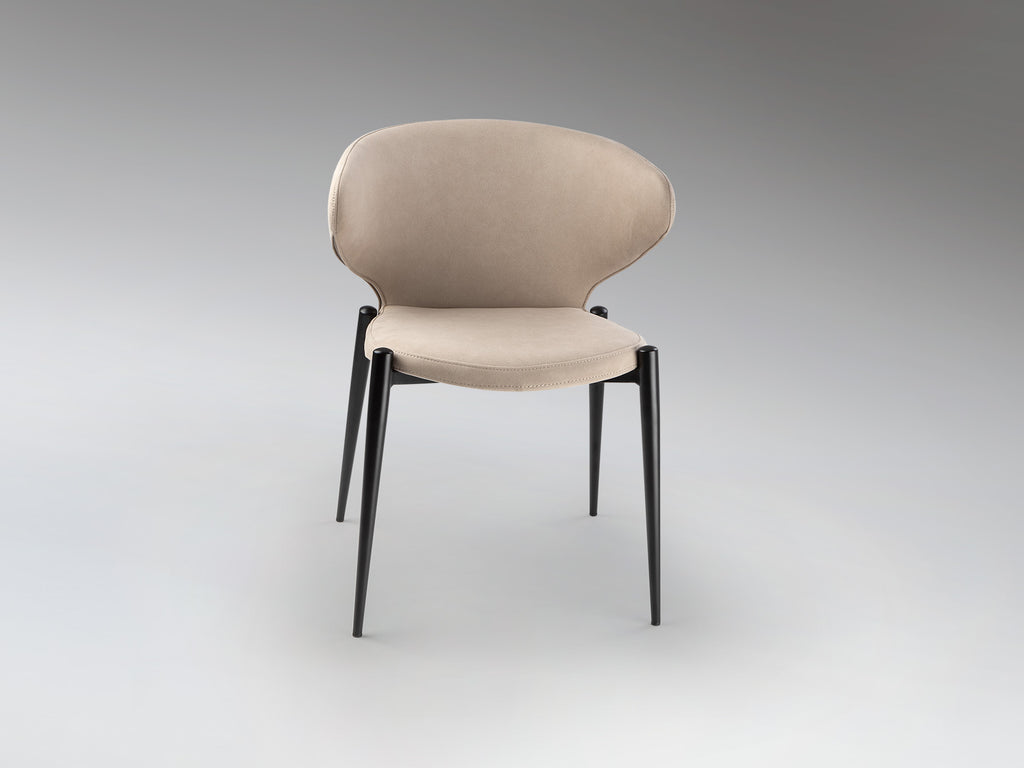Silla Alize negro y beige de estilo moderno e industrial para comedor y salón. Diseño textil de la colección Schuller (408608).