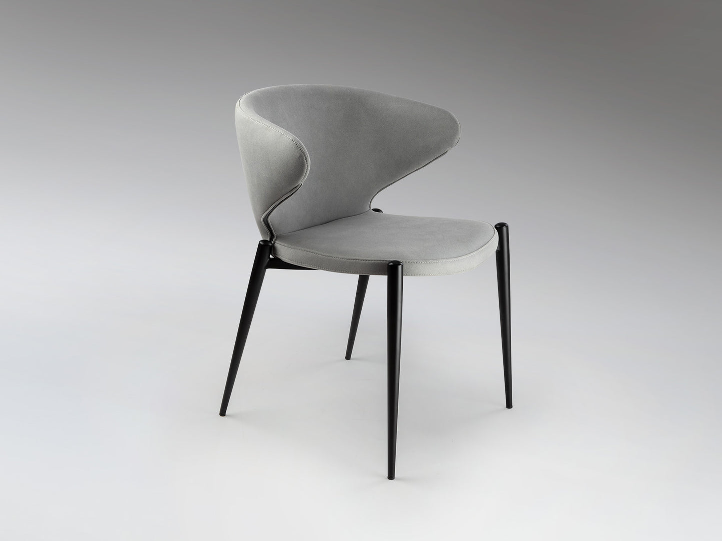 Silla ALIZE Gris Claro Schuller - Diseño industrial moderno con estructura de metal negro y asiento textil gris claro, ideal para comedor.