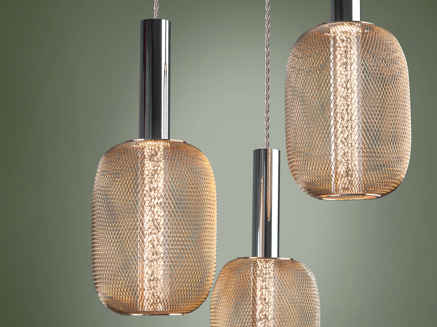 Lámpara de techo Micrón 3 luces cromo oro para comedor o salón, moderna y regulable, con tecnología LED y diseño de Schuller.