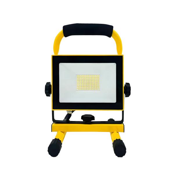 Proyector LED portátil Coyote negro y amarillo Fabrilamp, 100W, 8000lm, para uso doméstico y exterior.