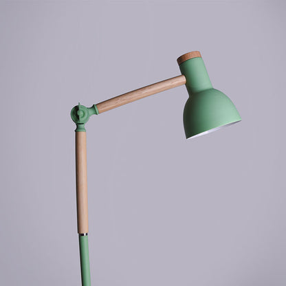 Lámpara Teacher fabricada en metal color verde con detalles en madera natural