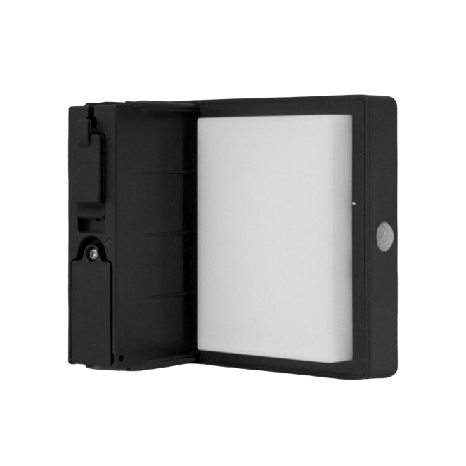 Aplique solar con sensor de movimiento PIR y protección IP44