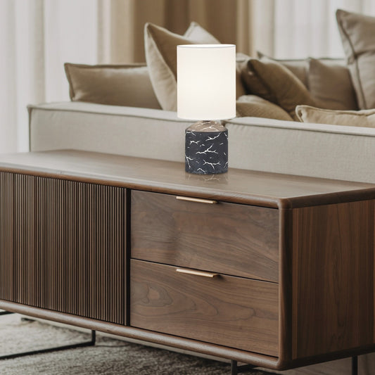 Lámpara sobremesa Kitsu negro en ambiente de dormitorio - Vista decorativa