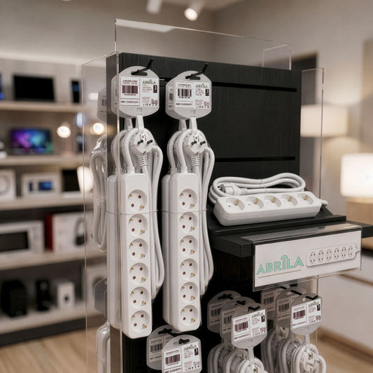 Alargadera Florey 3m 6 Enchufes Blanco Fabrilamp instalada en ambiente decorativo de salón o dormitorio | Fabrilamp / Abrila