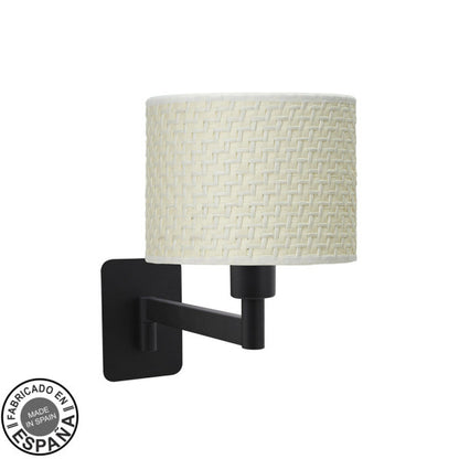 Aplique abatible Moda de Fabrilamp, color negro con pantalla cañizo blanco, ideal para dormitorios y espacios modernos.