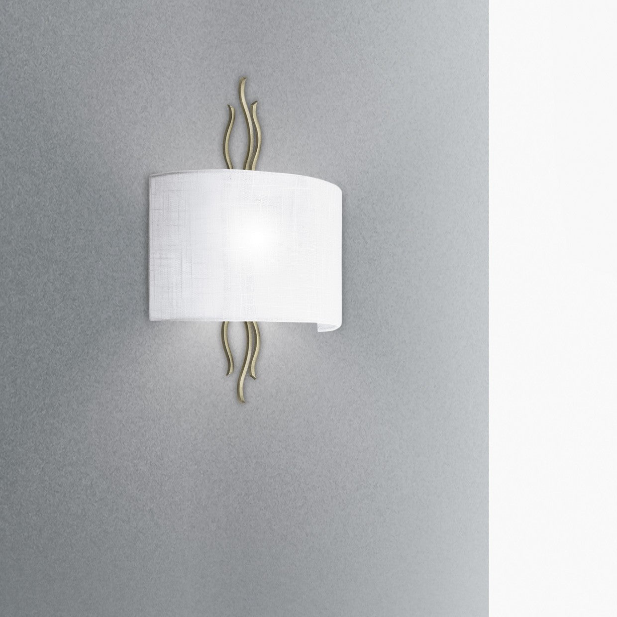 Aplique de pared AJP/Alemar Dana (Ref. 3266AL-1PCU): medidas detalladas.  Diseño artesanal en cuero, 1x60W E-27. Envío rápido y garantía de LuzGuru.com
