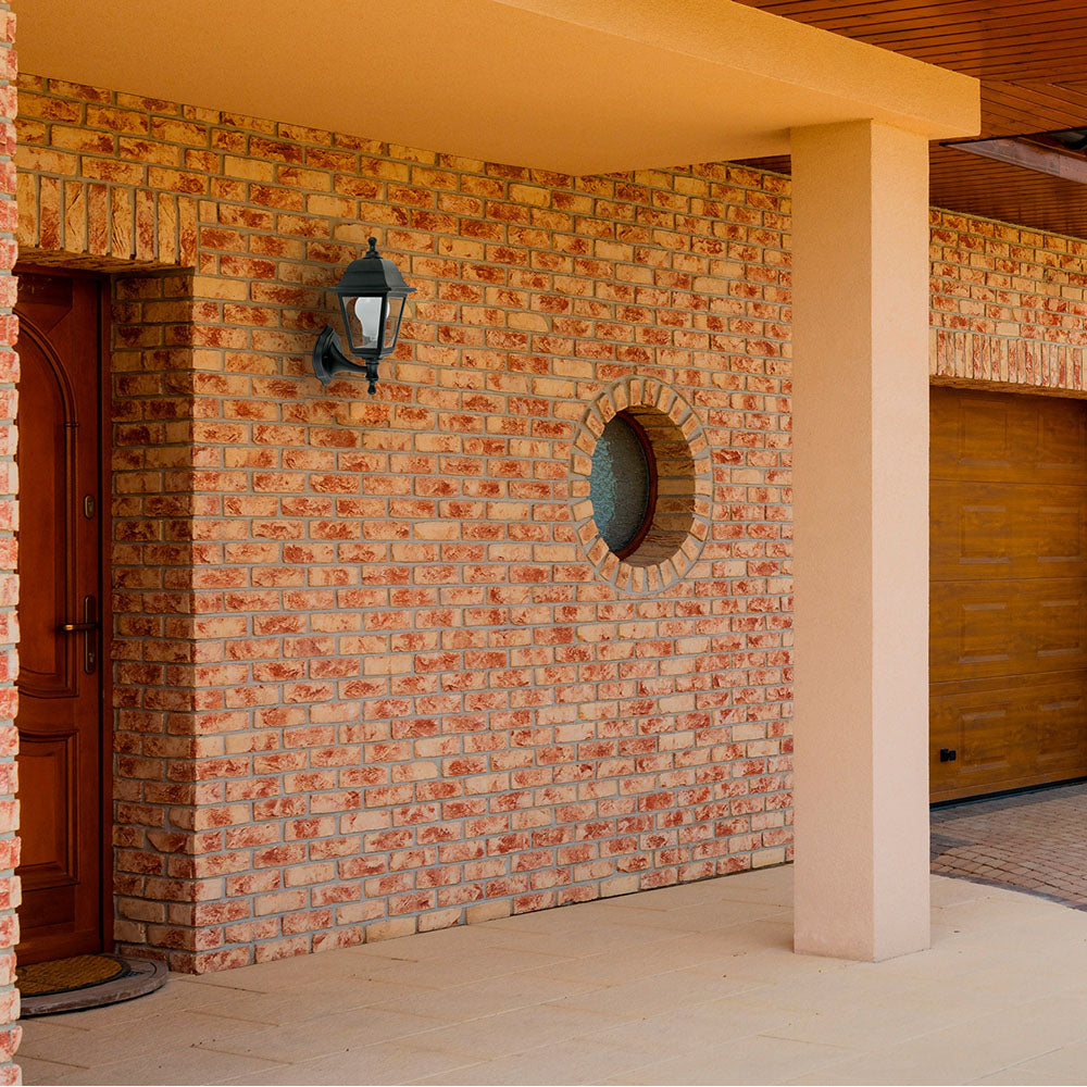 Aplique de exterior con protección IP44 contra lluvia y polvo, perfecto para terrazas